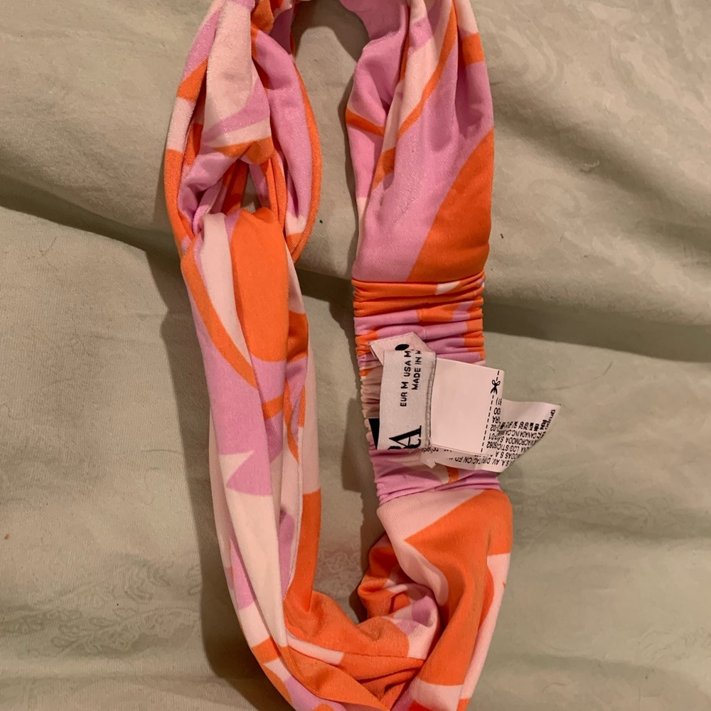 New, rare and collectible Zara head band . Must have!